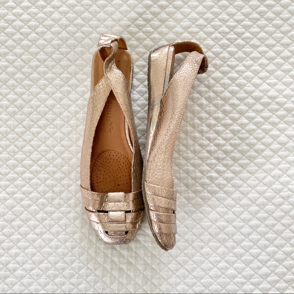 Stylish Gold Women's Shoes